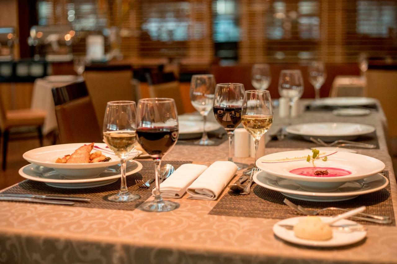Mds Hotel Calama Esterno foto A table set for dinner
