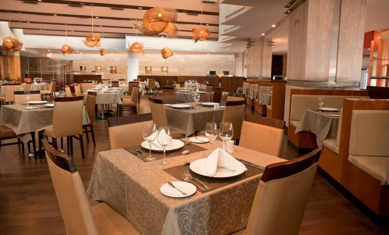 Mds Hotel Calama Esterno foto The interior of the restaurant