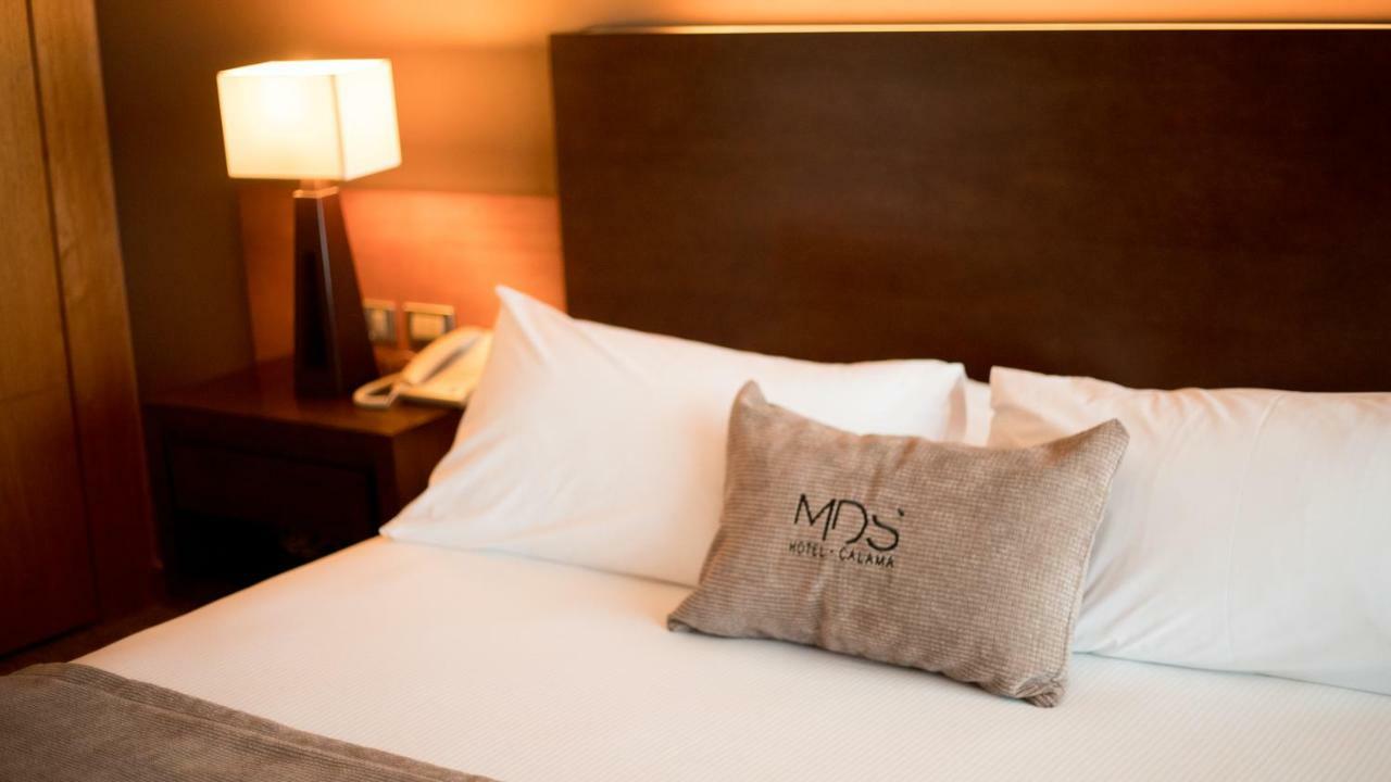 Mds Hotel Calama Esterno foto A bed at the MÖS Hotel in Cologne, Germany