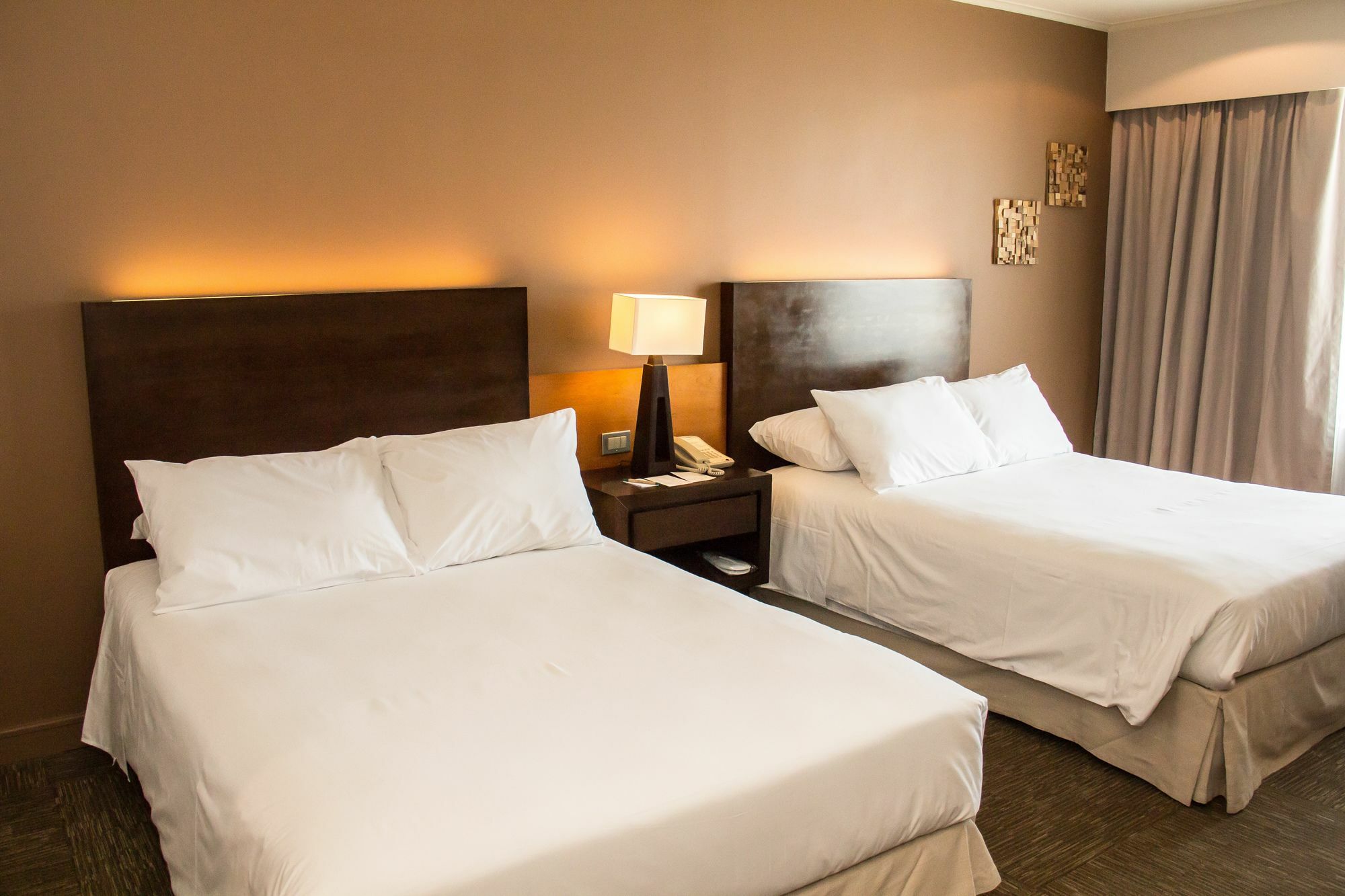 Mds Hotel Calama Esterno foto A room at the Hilton Garden Inn
